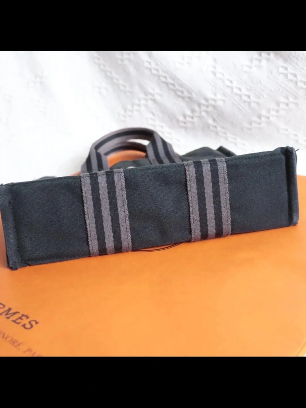 Hermes compact messenger